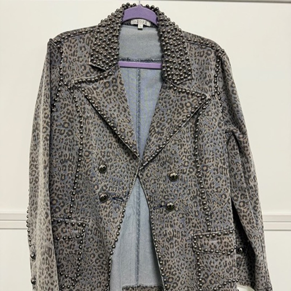 Studded Cheetah Denim Blazer: Edgy Elegance, Wild Fla